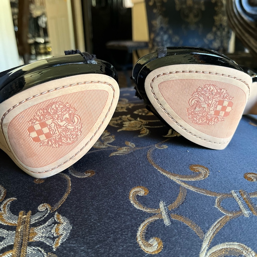 Additional pictures of Vince Camuto shoes